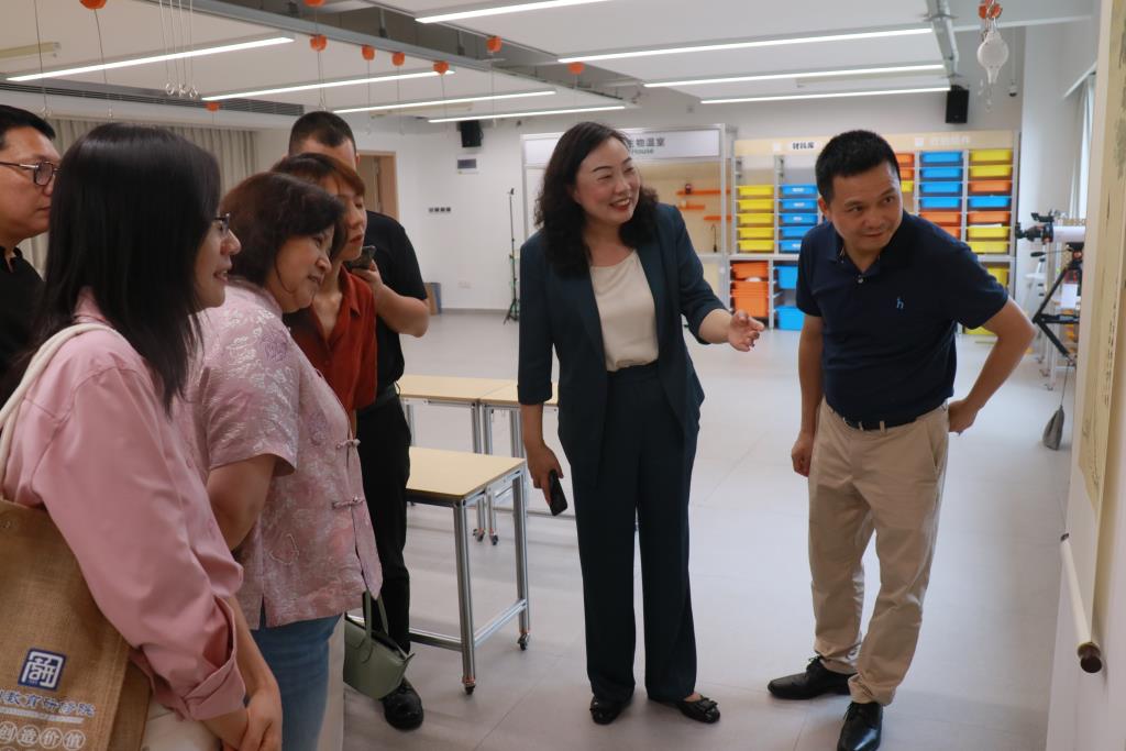 参观新质教室