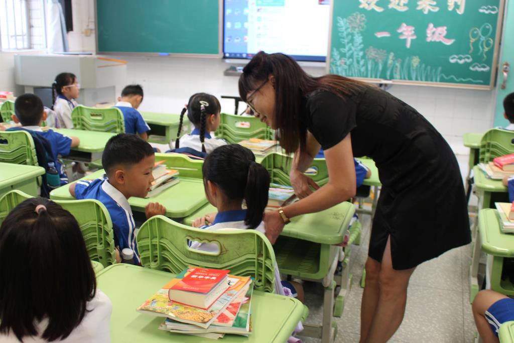 深圳市笋岗小学举行一年级新生入学培训暨新生家长会