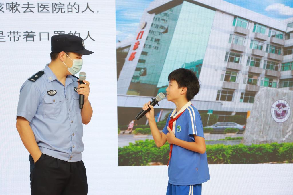 禁毒宣讲团走进太白实验学校开展禁毒科普讲座