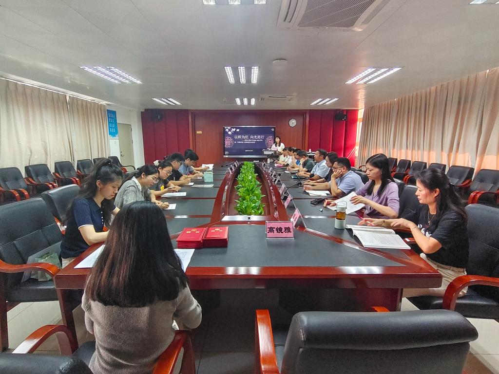 翠园文锦中学举行"青蓝工程"师徒结对仪式