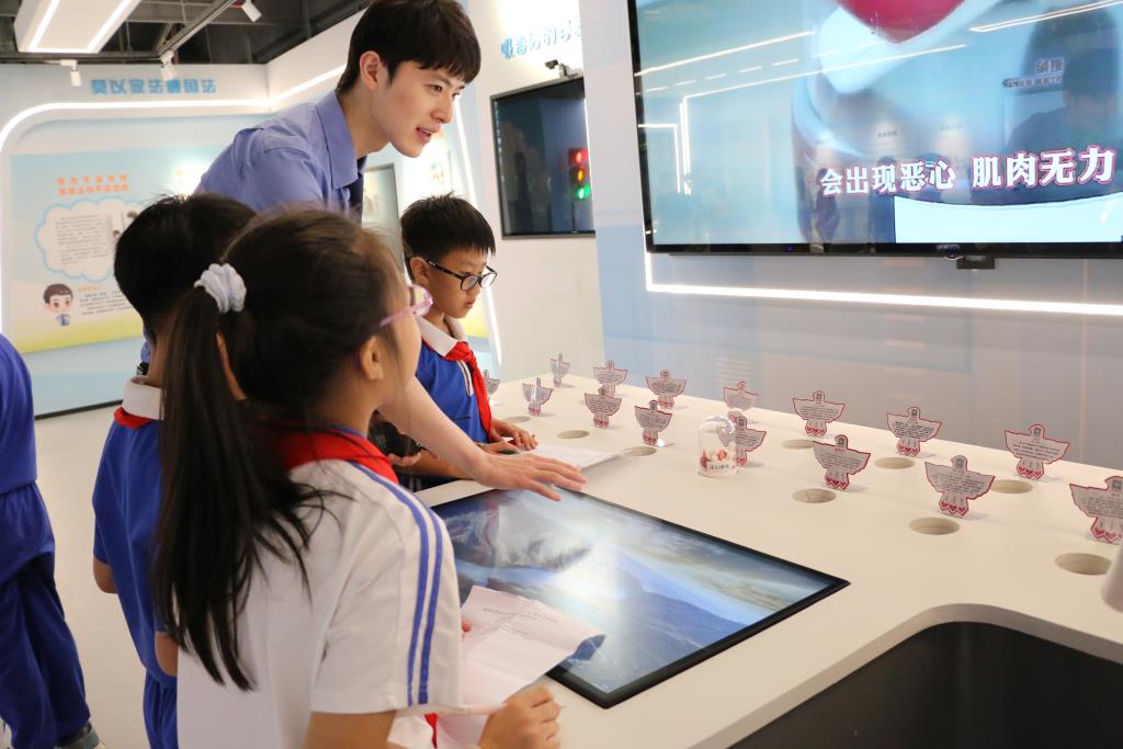 深圳市笋岗小学开展罗湖青少年宫研学实践活动