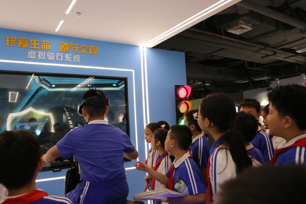 深圳市笋岗小学开展罗湖青少年宫研学实践活动