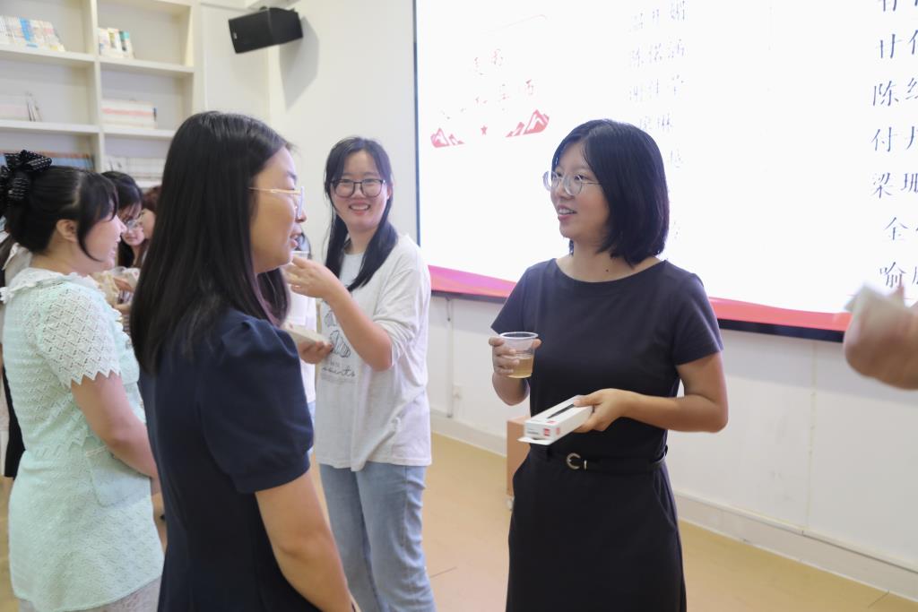 “青蓝工程”师徒结对仪式
