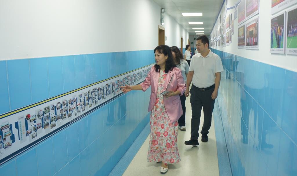 南湖小学迎来区教育局开学工作专项检查组检查