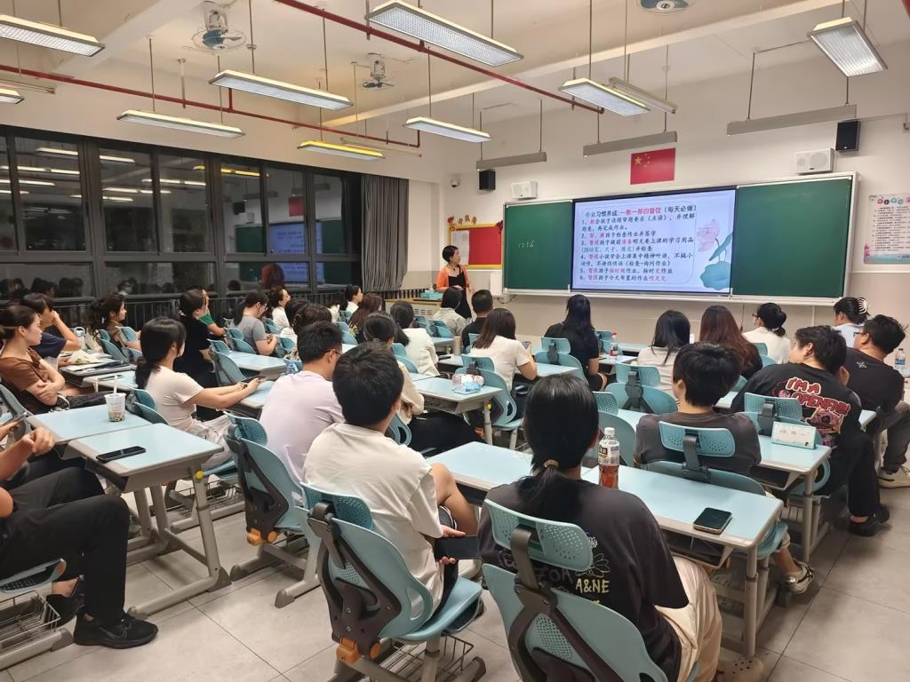 深圳市水库小学召开一年级新生家长会