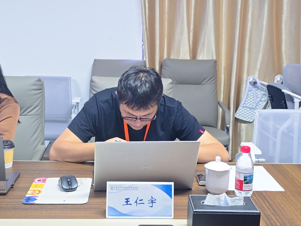 专项督导细检视，规范管理促育人  ——龙创实验学校迎接罗湖区中小学“规范管理”专项督导