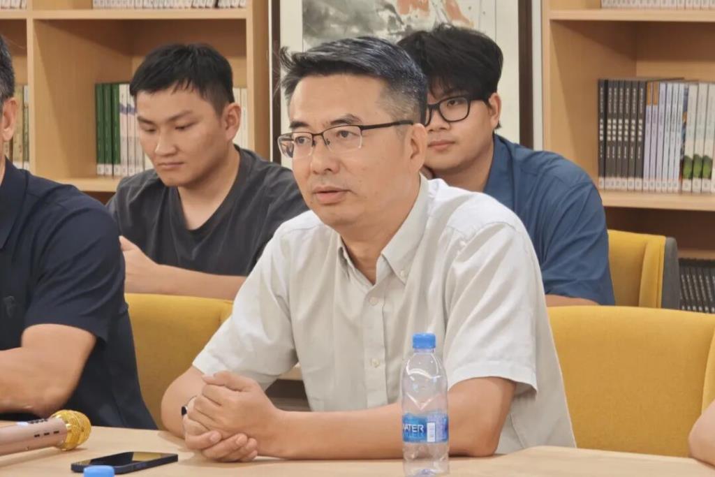 松泉实验学校举行2026-2027学年青年教师成长营开班仪式