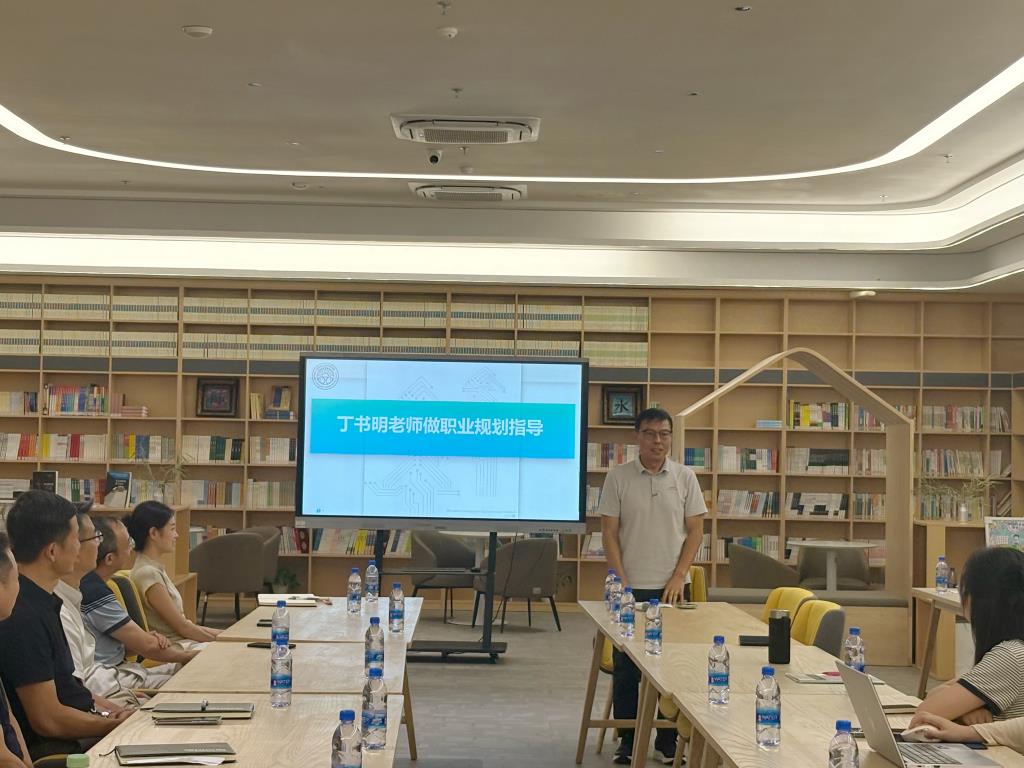 松泉实验学校举行2026-2027学年青年教师成长营开班仪式