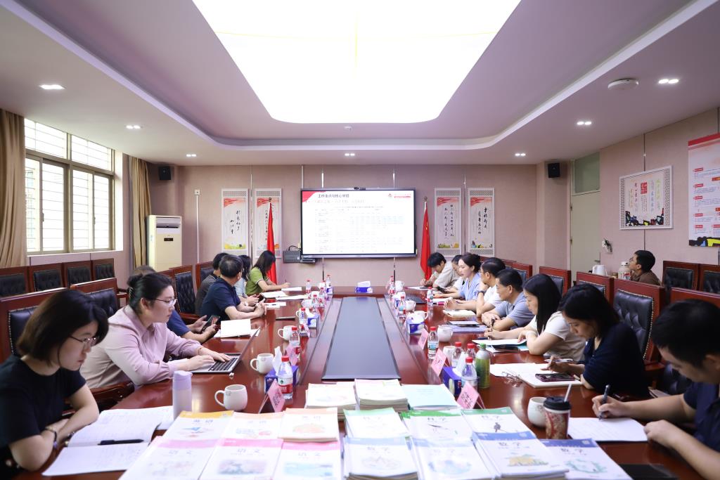 红岭小学·慧心课程｜罗湖区“百人听千课”视导行动走进红岭小学