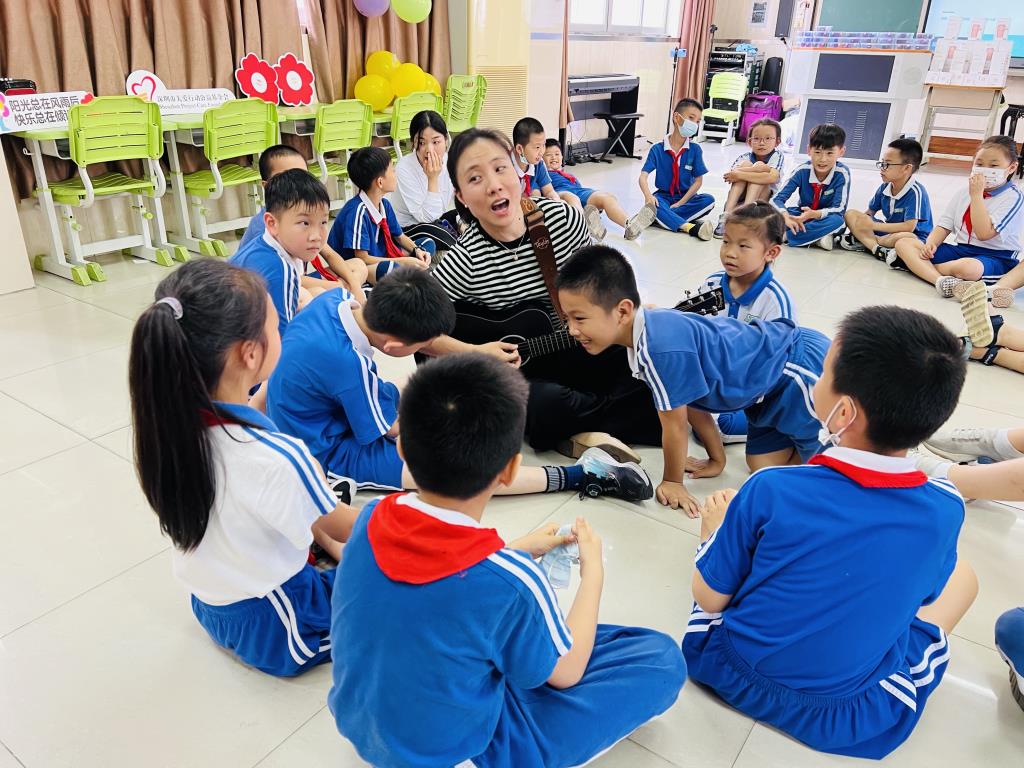 笋岗小学体育锻炼2小时，体心协同护健康成长