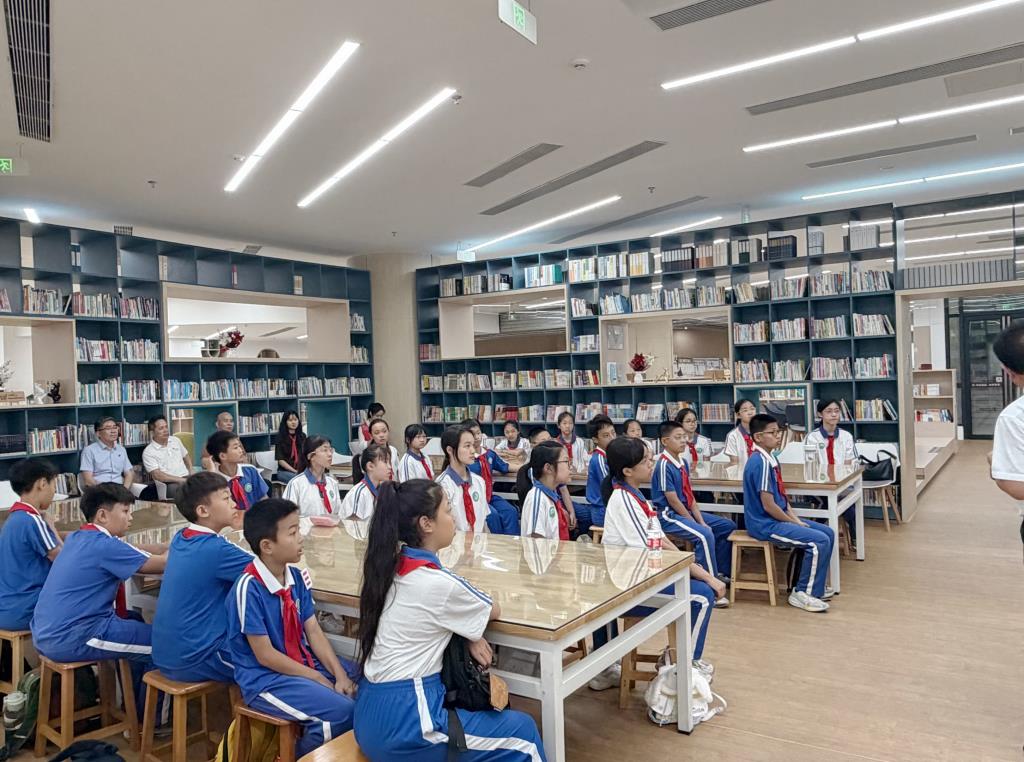 深圳市洪湖小学开展少先队思政研学实践活动