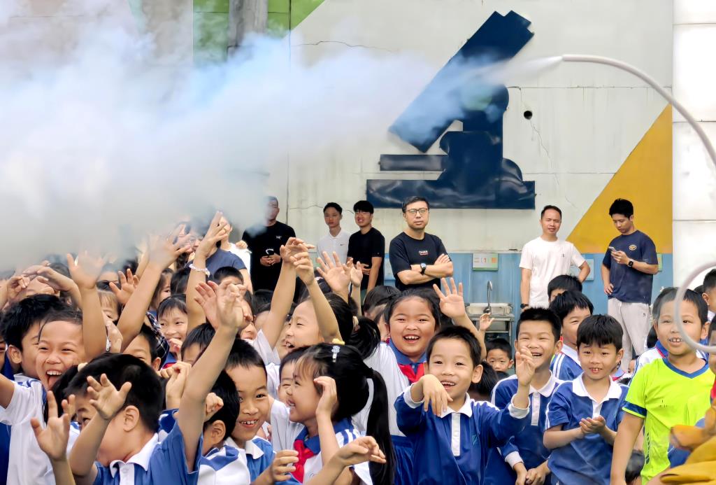学生参与活动体验