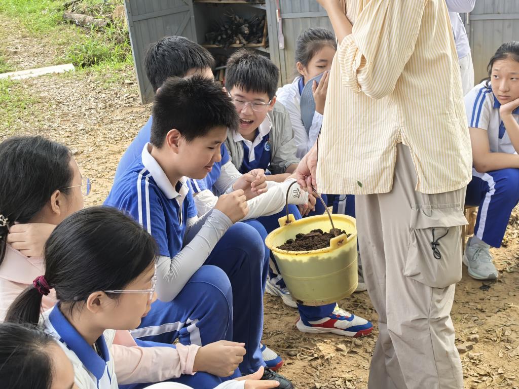 太白实验学校开启2026年秋季学期“每周半天计划”课程