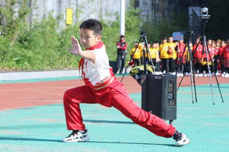 传承红色基因，发扬体育精神——仙桐实验小学第八届校田径运动会圆满落幕