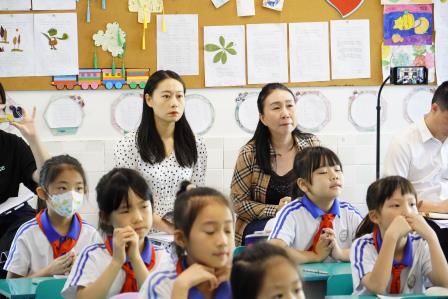 专业引领明方向  精准指导促前行——罗湖区教科院“百人听千课”活动走进凤光小学