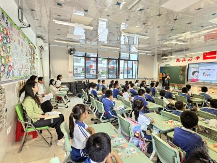 助力教师强专业，赋能教育高质量 ——罗湖区教科院“百人听千课”红桂小学视导活动