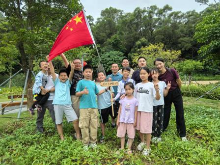金秋研学“挖番薯”，让课堂走入生活 ——深圳市东晓小学开展“金秋种植”研学活动