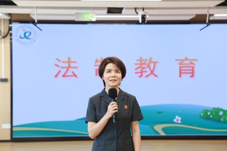 垃圾分类我先行，光盘行动我践行 —— 布心小学开展七色花“绿色花”主题活动暨“世界粮食日”升旗仪式