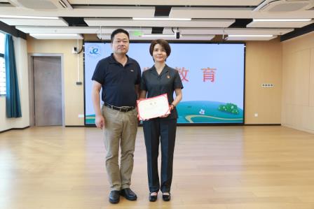 垃圾分类我先行，光盘行动我践行 —— 布心小学开展七色花“绿色花”主题活动暨“世界粮食日”升旗仪式