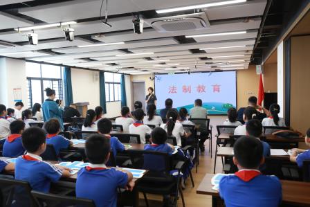 垃圾分类我先行，光盘行动我践行 —— 布心小学开展七色花“绿色花”主题活动暨“世界粮食日”升旗仪式