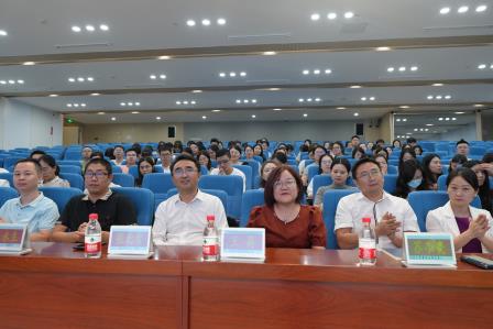 翠园东晓创新学校举行青年教师研习营开营仪式暨第一期创“星”德育大讲堂