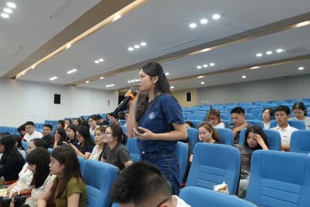 翠园东晓创新学校举行青年教师研习营开营仪式暨第一期创“星”德育大讲堂