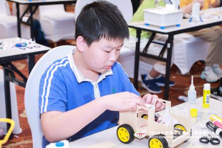 锦田小学学子李炫彤荣获全国青少年劳动技能与智能设计大赛金牌