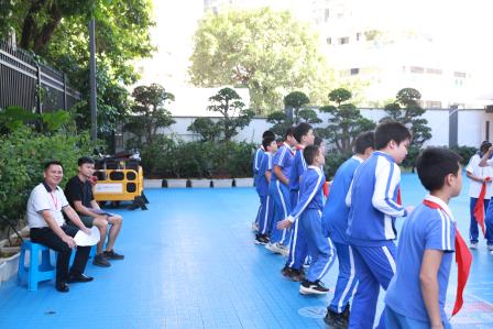 罗湖区第三责任区督学到布心小学开展校园环境建设专项督导工作