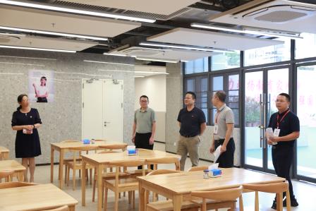 罗湖区第三责任区督学到布心小学开展校园环境建设专项督导工作