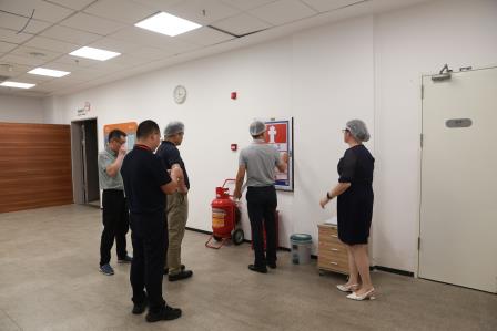 罗湖区第三责任区督学到布心小学开展校园环境建设专项督导工作