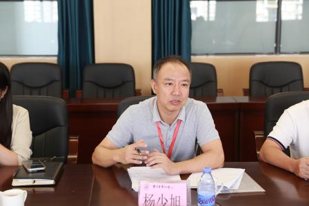 罗湖区第三责任区督学到布心小学开展校园环境建设专项督导工作