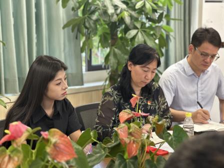 交流谋提升，携手促发展 ——新疆喀什十五中和布吉中学同仁来校访学交流
