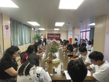 交流谋提升，携手促发展 ——新疆喀什十五中和布吉中学同仁来校访学交流