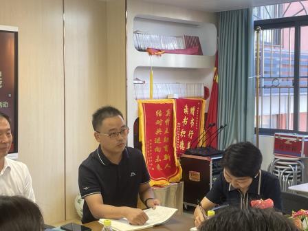 交流谋提升，携手促发展 ——新疆喀什十五中和布吉中学同仁来校访学交流