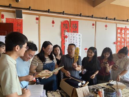 交流谋提升，携手促发展 ——新疆喀什十五中和布吉中学同仁来校访学交流