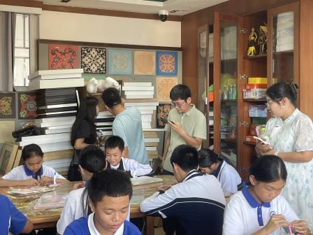 交流谋提升，携手促发展 ——新疆喀什十五中和布吉中学同仁来校访学交流