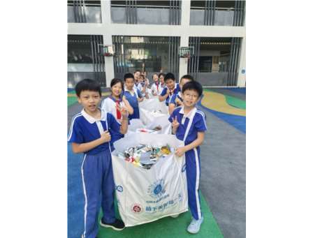 “盒”你一起，换享美好 ——深圳市垃圾分类进校园主题活动