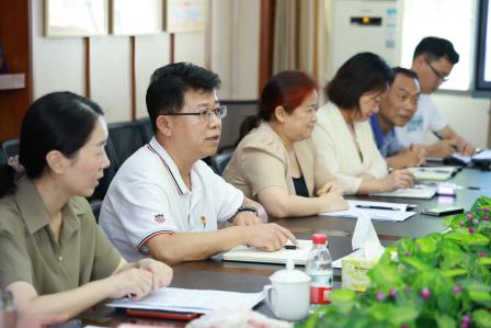 共研新教材，携手促成长——罗湖区“百人听千课”行动走进翠茵学校