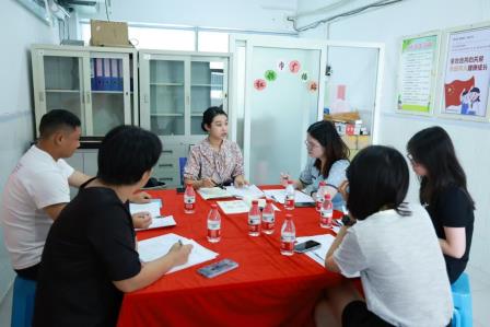 共研新教材，携手促成长——罗湖区“百人听千课”行动走进翠茵学校