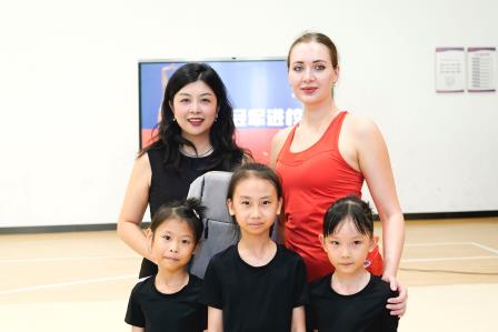 冠军助力成长梦，奥运精神记心间 ——港中大（深圳）附属礼文学校举办“奥运冠军进校园”活动