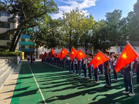深圳市怡景小学开展第75个建队日活动