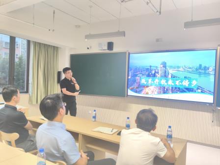 松风凝聚奋进新力量，泉韵激励担当大作为 ——深圳市松泉实验学校召开新校区首次全体党员大会
