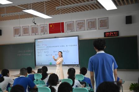助推教育高质量发展，罗湖区“百人听千课”专家团到桂园
