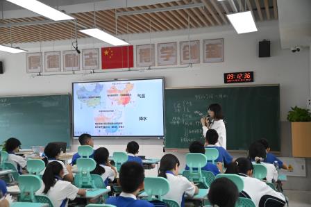 助推教育高质量发展，罗湖区“百人听千课”专家团到桂园