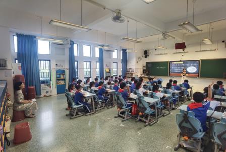责任督学进校园，守护成长新风景——罗湖区教育督导室第八责任区督学到深圳市莲南教育集团安芳小学开展专项督导