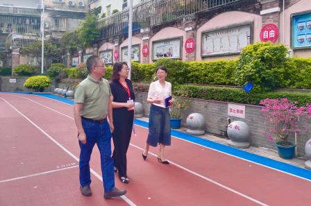 罗湖区第三责任区督学到人民小学开展全区中小学校园环境建设专项督导