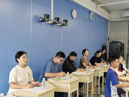 教学视导明方向，专家引领助成长——“百人听千课”行动之走进红桂中学