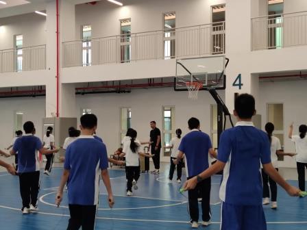 教学视导明方向，专家引领助成长——“百人听千课”行动之走进红桂中学