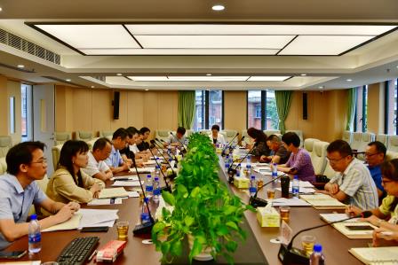 松风百人千课彰显万象 泉韵融合贯通叠加智能  ——深圳市松泉实验学校迎来罗湖区教科院“百人听千课”视导活动