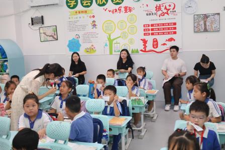 区教科院“百人听千课”走进翠北教育集团草埔小学把脉课堂助力发展